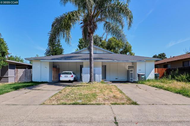 4913 Douvan Ct, Carmichael CA: https://media.crmls.org/mediaz/5d3c685b-48ec-4656-a21c-bf8788df4ba4.jpg