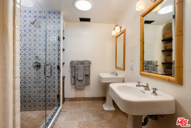 Image 15 of 29 For 930 San Antonio Creek Road