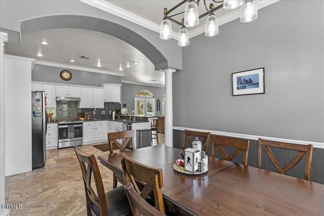 Detail Gallery Image 11 of 69 For 26050 Cumberland Rd, Tehachapi,  CA 93561 - 4 Beds | 3 Baths