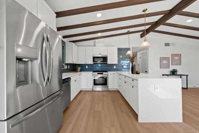 Detail Gallery Image 9 of 37 For 4397 Cartagena Dr, San Diego,  CA 92115 - 4 Beds | 2 Baths