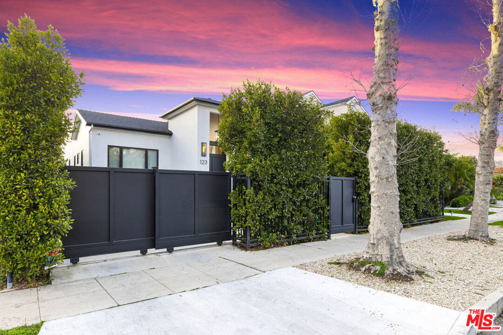 123 S Kilkea Drive