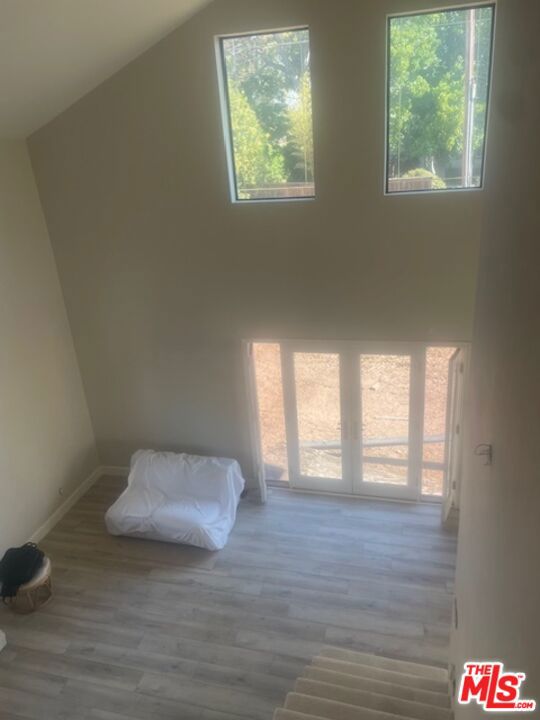 2660 Calle Abedul, Thousand Oaks CA: https://media.crmls.org/mediaz/5d3ee766-347f-4e9b-b421-8b8d8c552822.jpg