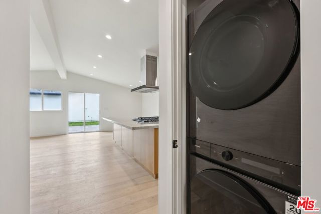6731 Delco Avenue, Winnetka CA: https://media.crmls.org/mediaz/5d3f6deb-a386-4993-886d-718ac39e9f98.jpg