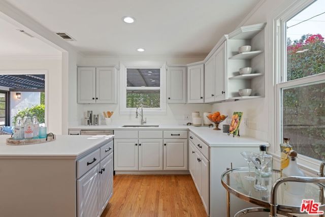 2965 Calle Noguera, Santa Barbara CA: https://media.crmls.org/mediaz/5d3ff113-e180-4329-bf1e-eff37c5af150.jpg