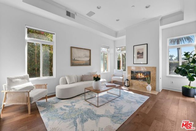 11840 Rowles Court, Los Angeles CA: https://media.crmls.org/mediaz/5d407200-702f-4a05-bb20-da992224268c.jpg