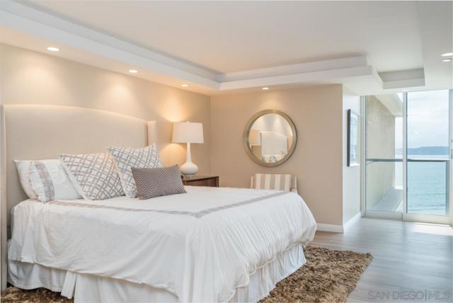 1750 Avenida del Mundo, Coronado CA: https://media.crmls.org/mediaz/5d412fd9-c433-414a-8fb6-e3b3ef7a1c5a.jpg