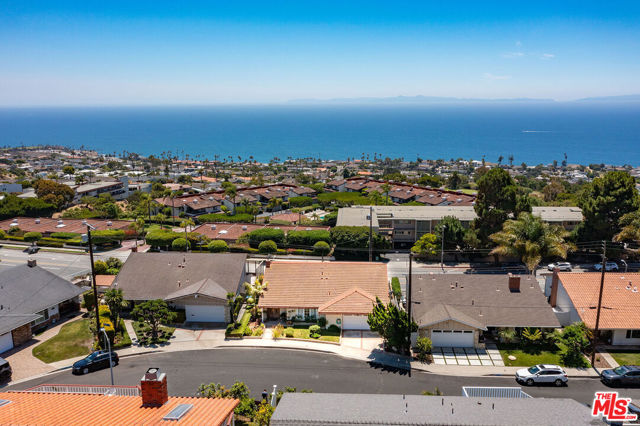 2223 Mcrae Drive, San Pedro CA: https://media.crmls.org/mediaz/5d42ab6e-0a92-406b-aa49-3faf1ac3c1b7.jpg