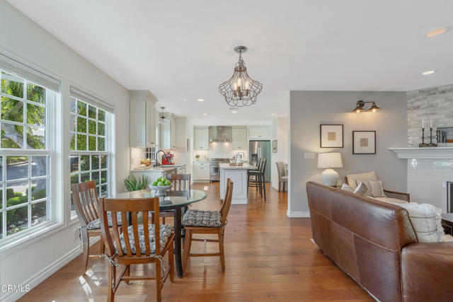 519 Paulette Place, La Canada Flintridge CA: https://media.crmls.org/mediaz/5d432a2f-689d-4020-8e17-818eb7f82f00.jpg