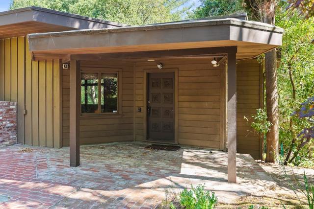 15050 Oriole Road, Saratoga CA: https://media.crmls.org/mediaz/5d43b8b4-9485-4804-bc38-de790f26e438.jpg