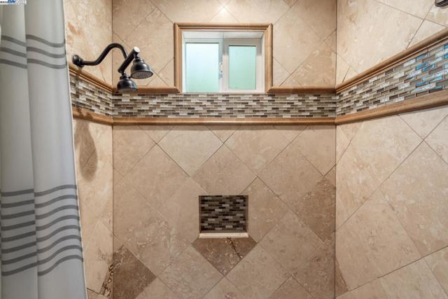 5989 Hillbrook Pl, Dublin CA: https://media.crmls.org/mediaz/5d43ba30-5e30-4105-a07e-8c7c57f35496.jpg