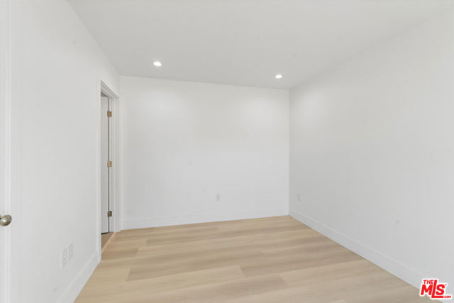10965 Calvert, North Hollywood CA: https://media.crmls.org/mediaz/5d4491e2-a315-4988-a21f-3a5a0d28c0ba.jpg