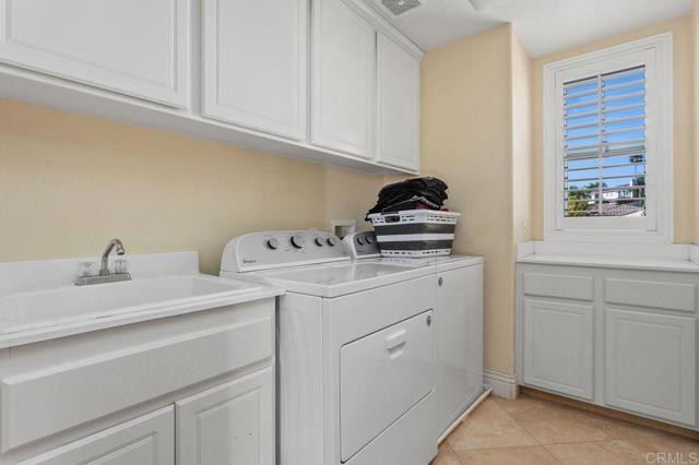 2183 Coast Avenue, San Marcos CA: https://media.crmls.org/mediaz/5d44acb7-cb7a-4708-bc04-ba8cd69a4de0.jpg