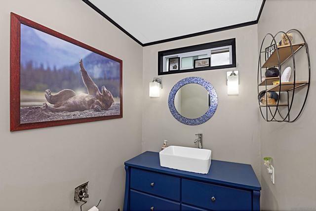 9100 Single Oak Dr, Lakeside CA: https://media.crmls.org/mediaz/5d44dfca-65f1-4270-88bc-692f1e2129b4.jpg