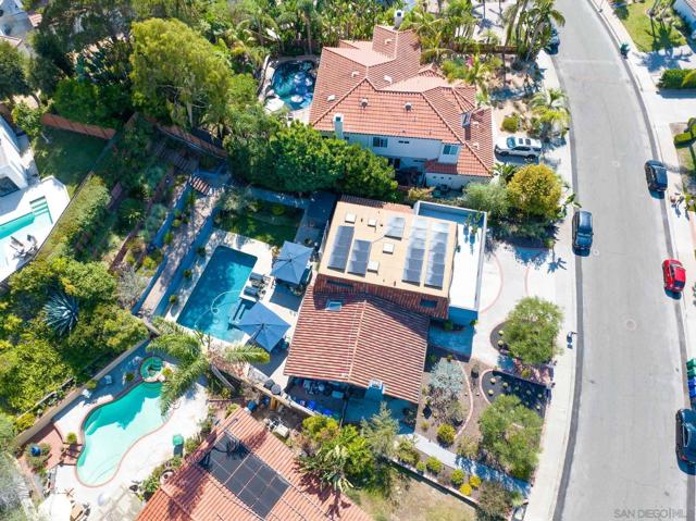 7600 Primavera Way, Carlsbad, California 92009, 3 Bedrooms Bedrooms, ,3 BathroomsBathrooms,Single Family Residence,For Sale,Primavera Way,240021021SD