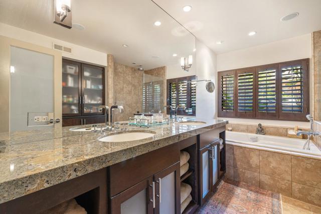 74903 Chateau Circle, Indian Wells CA: https://media.crmls.org/mediaz/5d457982-7543-4254-8deb-0b4e6ec5fc8c.jpg