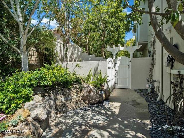 5455 Via Olas, Newbury Park CA: https://media.crmls.org/mediaz/5d45dcc5-3430-4f41-892e-632fb1d9fbec.jpg