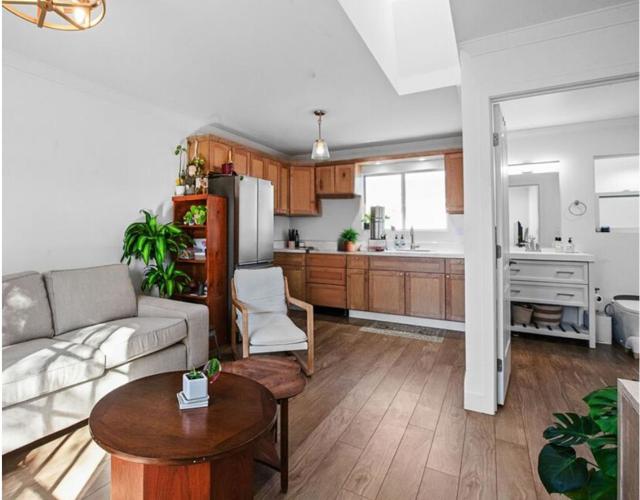 5852 Olive Ranch Road, Granite Bay CA: https://media.crmls.org/mediaz/5d465219-a8a2-48f4-bd1e-acfc21e923b7.jpg