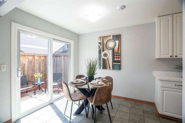 325 San Miguel Ct, Milpitas CA: https://media.crmls.org/mediaz/5d47347f-baf5-4334-85cc-1014ed95968f.jpg