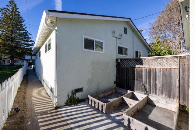 609 Congress Avenue, Pacific Grove CA: https://media.crmls.org/mediaz/5d4773e7-049b-4d56-adca-6741dfdf818b.jpg