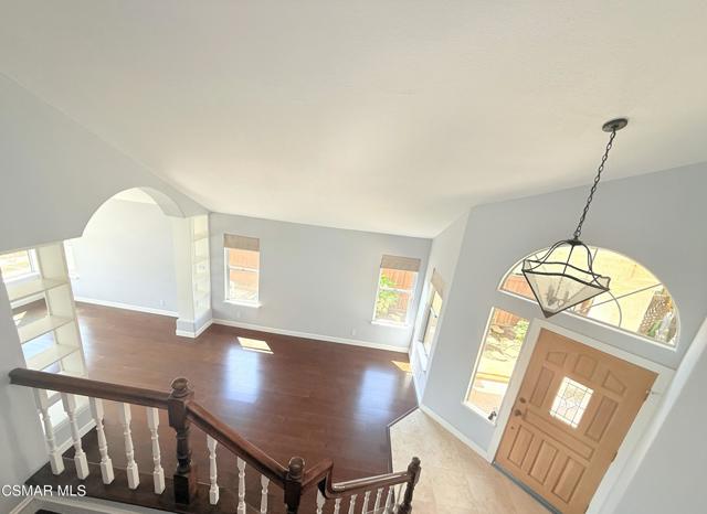1061 Shoal Creek Court, Simi Valley CA: https://media.crmls.org/mediaz/5d4885f4-6d08-41d3-9905-2e240833e4b8.jpg