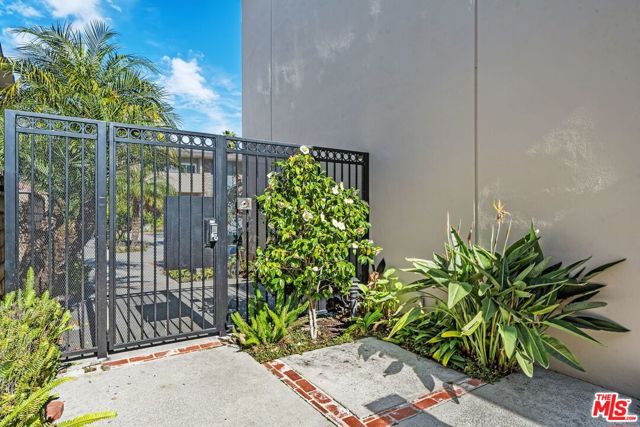 4716 La Villa Marina, C photo 6