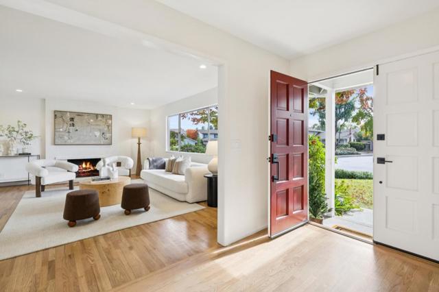 1133 Clydebank Court, Sunnyvale CA: https://media.crmls.org/mediaz/5d49aef2-f0a6-4722-aa94-832bffa80376.jpg