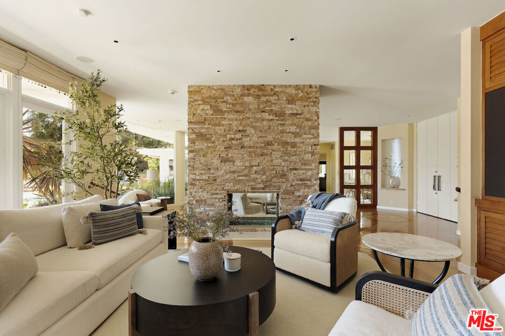 MLS #26865181 image #9