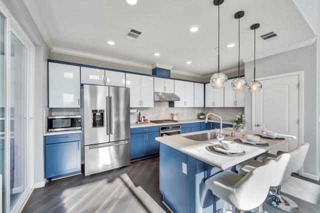 111 Llano De Los Robles Avenue, San Jose CA: https://media.crmls.org/mediaz/5d4b0b64-2dc3-442c-b2f8-1c6799d2af6b.jpg