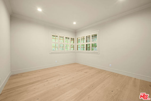 17449 Sumiya Drive, Encino CA: https://media.crmls.org/mediaz/5d4cf5de-d955-452e-b13e-ce20a7caf2c8.jpg