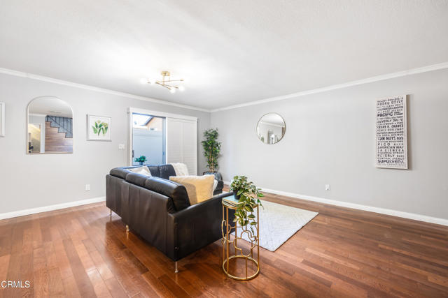 Detail Gallery Image 4 of 35 For 14803 Vanowen St #13,  Van Nuys,  CA 91405 - 2 Beds | 2 Baths