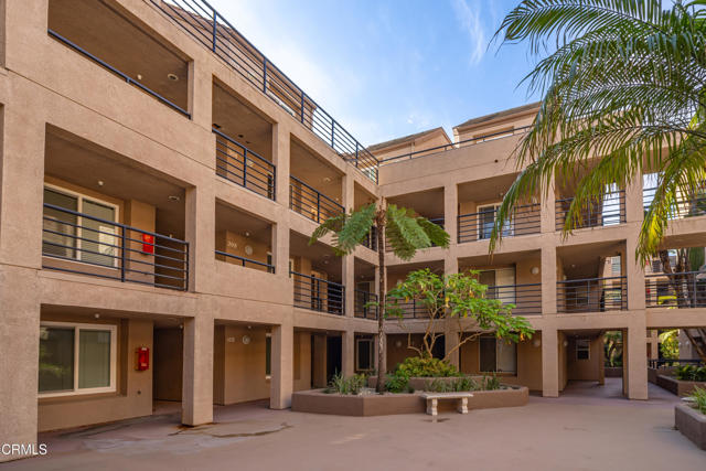 1200 Pacific Coast Highway, Huntington Beach CA: https://media.crmls.org/mediaz/5d4d0512-1feb-4ef4-afee-e7af31ae2a37.jpg
