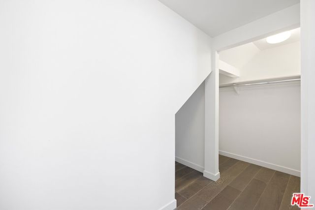 1923 N Gower Street, Los Angeles CA: https://media.crmls.org/mediaz/5d4d0910-c441-4d2c-abfa-05309832842b.jpg