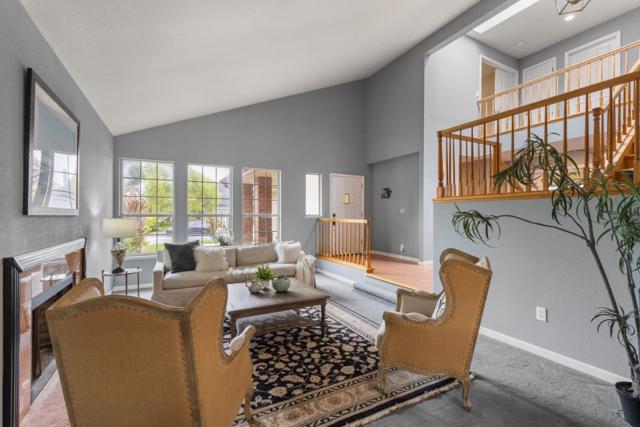 315 Valdez Avenue, Half Moon Bay CA: https://media.crmls.org/mediaz/5d4e1448-d4a9-4239-8a95-183bf06b1cbc.jpg