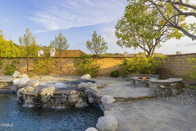 5580 Bromely Drive, Oak Park CA: https://media.crmls.org/mediaz/5d4e8279-cd04-482e-bebd-69473c0e6a46.jpg