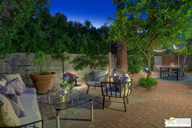 830 N Riverside Drive, Palm Springs CA: https://media.crmls.org/mediaz/5d4efa48-bda4-432e-bcc7-38a20bc60153.jpg