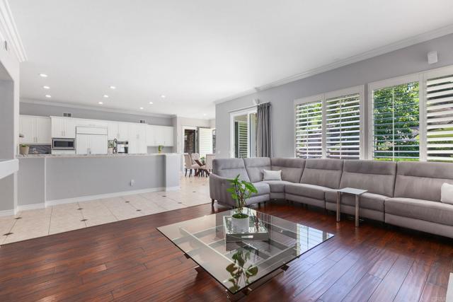 2209 Eucalyptus Ave, Escondido CA: https://media.crmls.org/mediaz/5d4f8bde-3cd0-4812-8531-071cb4a9adbf.jpg