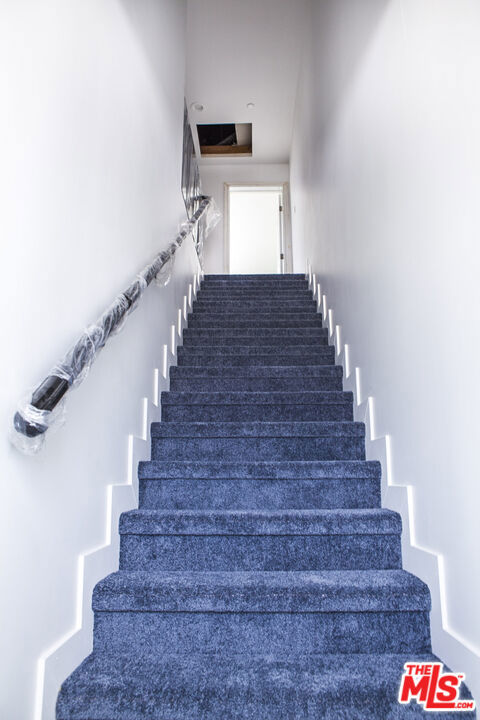 11503 S New Hampshire Avenue, Los Angeles CA: https://media.crmls.org/mediaz/5d4fbd33-76a7-4e74-8a8f-31befd88c362.jpg