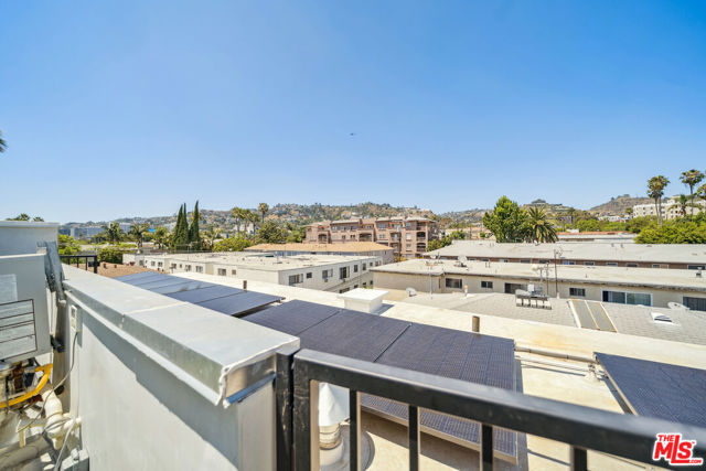 1223 N Hayworth Avenue, West Hollywood CA: https://media.crmls.org/mediaz/5d505f1d-ee74-4f87-9150-edf47500629c.jpg