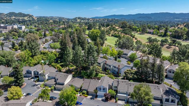 1513 Siskiyou Dr, Walnut Creek CA: https://media.crmls.org/mediaz/5d50aa44-1257-439c-bf3e-91d958cd6ddf.jpg
