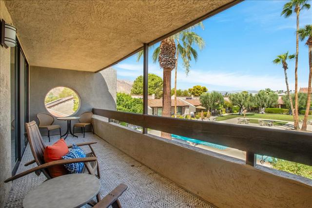 355 N Avenida Caballeros, Palm Springs CA: https://media.crmls.org/mediaz/5d53063b-dac3-4f74-aa89-49e86c1bf31b.jpg