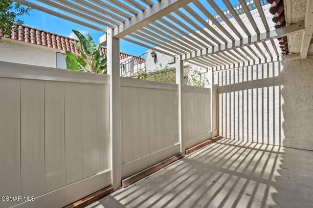1228 Kirkford Way, Westlake Village CA: https://media.crmls.org/mediaz/5d5329eb-bd37-4861-84cd-1551c7f9658e.jpg