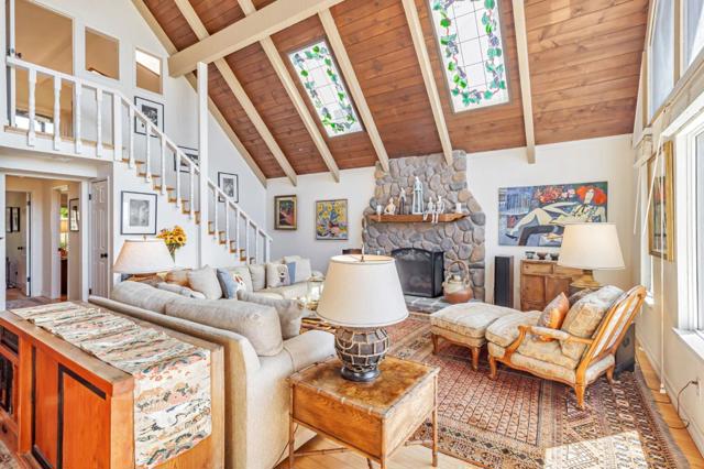 1025 Tamarind Street, Montara CA: https://media.crmls.org/mediaz/5d537073-a496-4813-83b1-92c3f49f4647.jpg