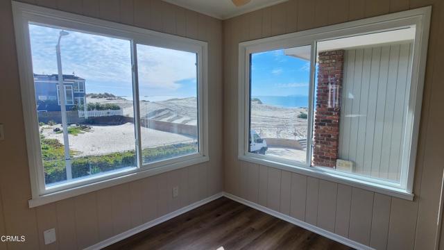 Detail Gallery Image 6 of 20 For 1081 Brockton Ln #B,  Ventura,  CA 93001 - 1 Beds | 1 Baths