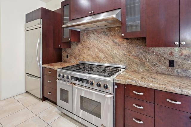 47200 Desert Lily Drive, Palm Desert, CA 92260