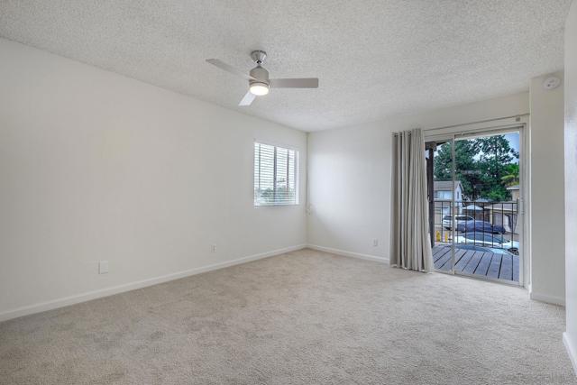 1415 17 Flag Ln, El Cajon CA: https://media.crmls.org/mediaz/5d5455b4-839e-4e4e-a6ff-22110fa2cba9.jpg