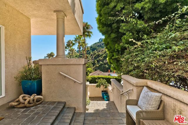 Drew Fenton | 746 Palisades Drive Pacific Palisades CA | MLS: 6794665