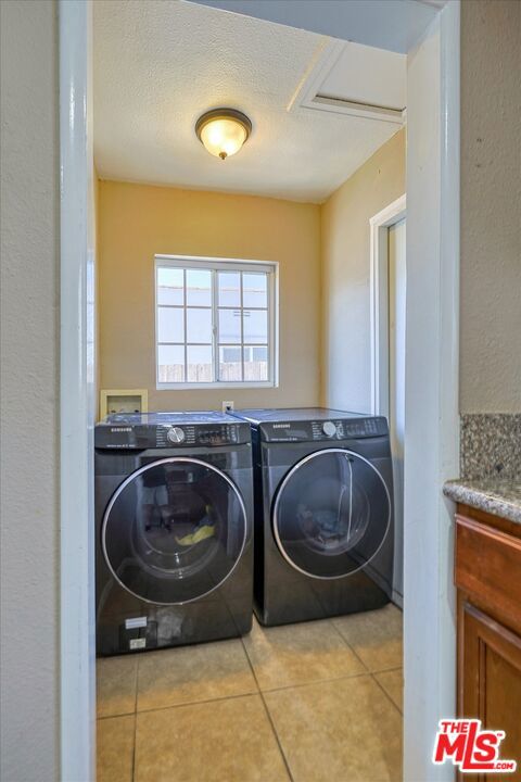 3421 Hillcrest Drive, Los Angeles CA: https://media.crmls.org/mediaz/5d55b80a-b4ff-4613-b77b-71c646f55cc9.jpg