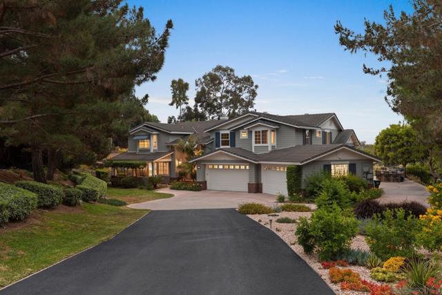 521 Latigo Row, Encinitas CA: https://media.crmls.org/mediaz/5d55bbd7-766e-447f-bc38-f9a10231e8dd.jpg