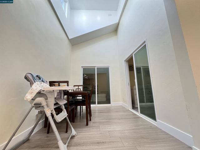 120 Bonita Ct, Rodeo CA: https://media.crmls.org/mediaz/5d56057c-16d1-4593-8de9-252ce6372404.jpg