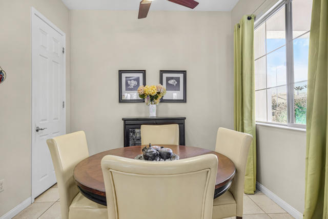 81193 Avenida Tres Lagunas, Indio CA: https://media.crmls.org/mediaz/5d56551a-db0d-4971-bd81-fb4b656108a8.jpg